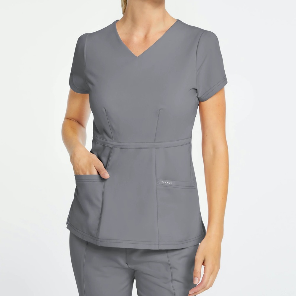 Jaanuu Scrub Set